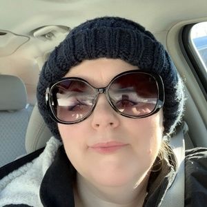 Meet your Posher, Stacy